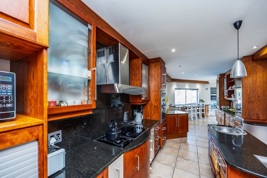 4 Bedroom Property for Sale in Beacon Bay Eastern Cape